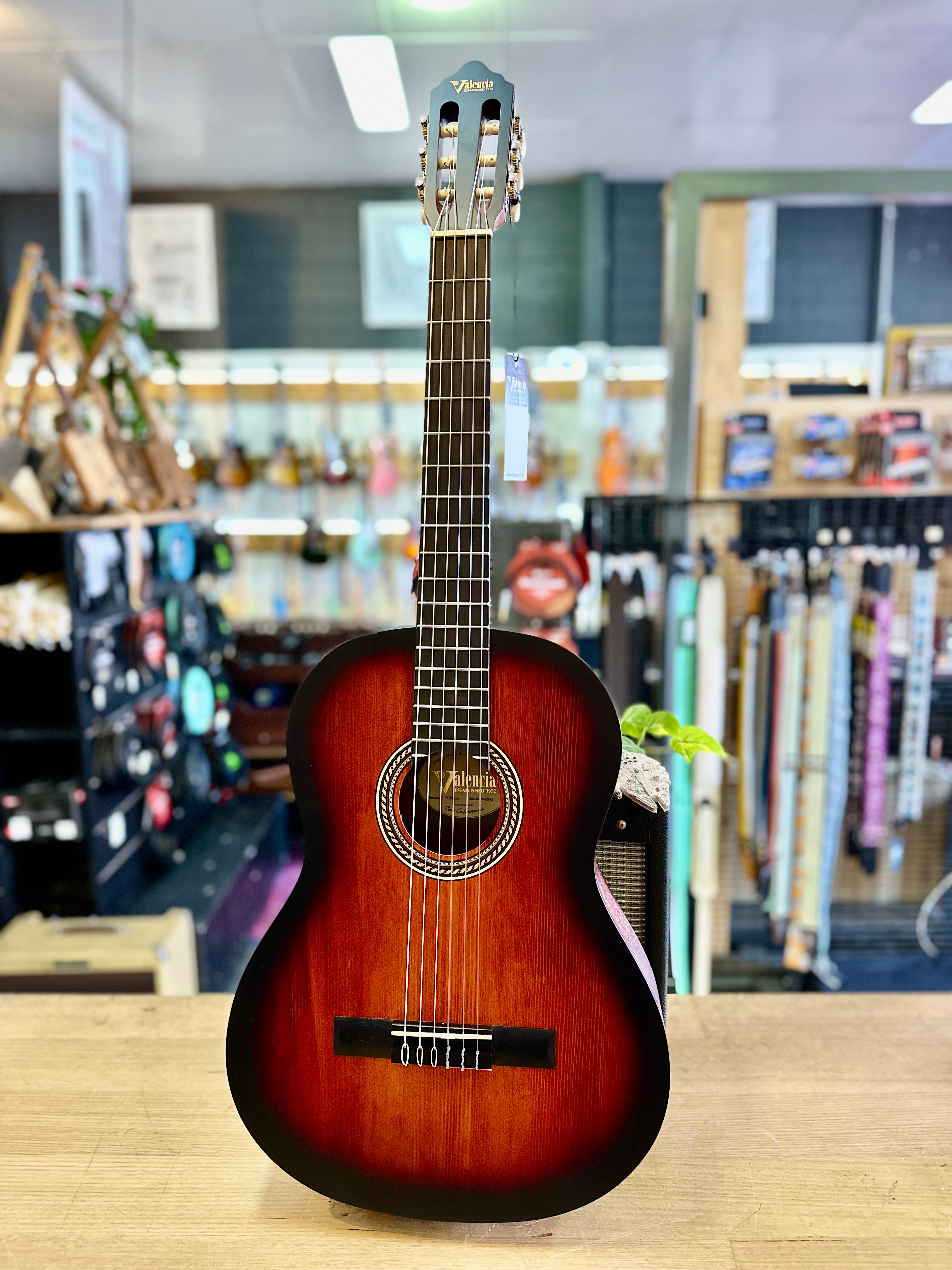 Valencia | VC204CSB | Classical Guitar | Full Size | Classic Sunburst Valencia | VC204CSB | Classical Guitar | Full Size | Classic Sunburst
